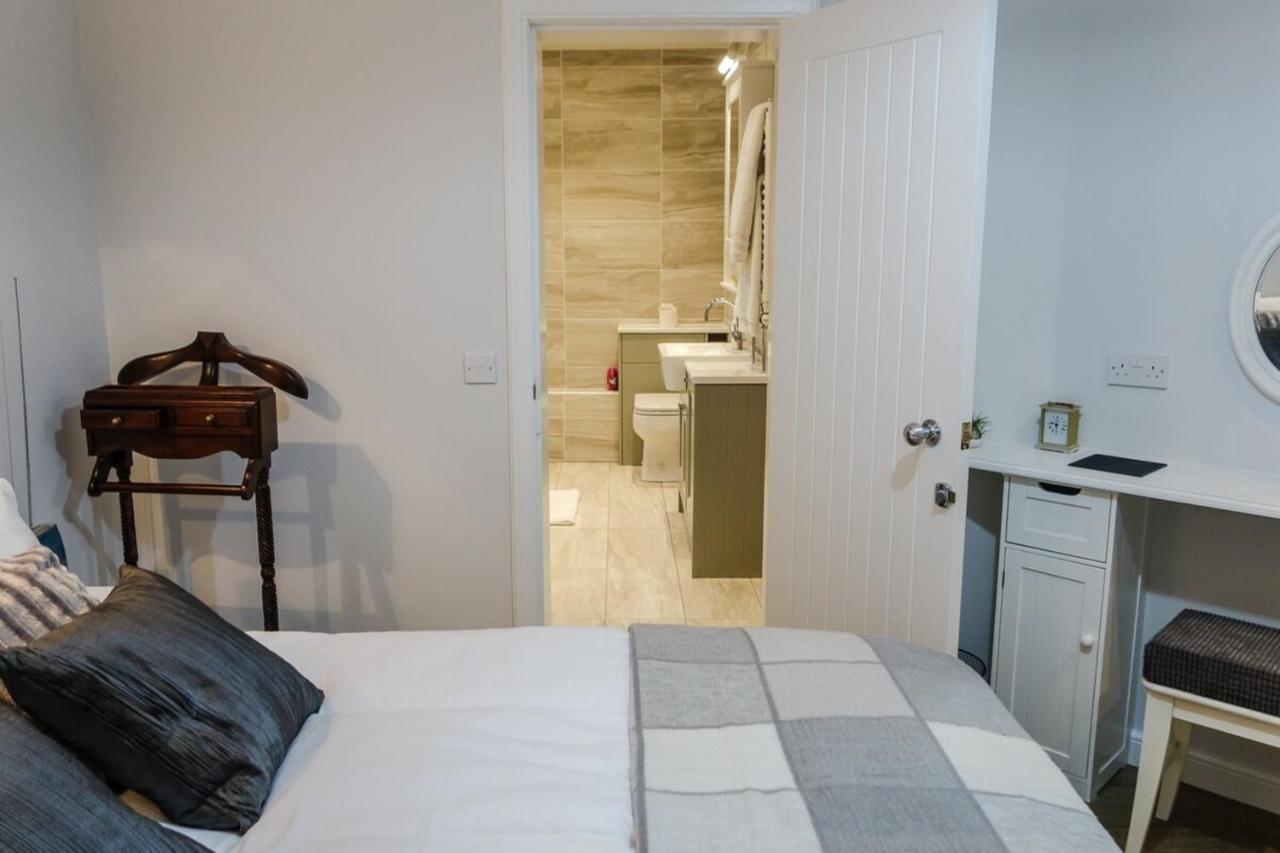 爱丁堡Quiet Ground Floor Mews Flat And Parking公寓 外观 照片